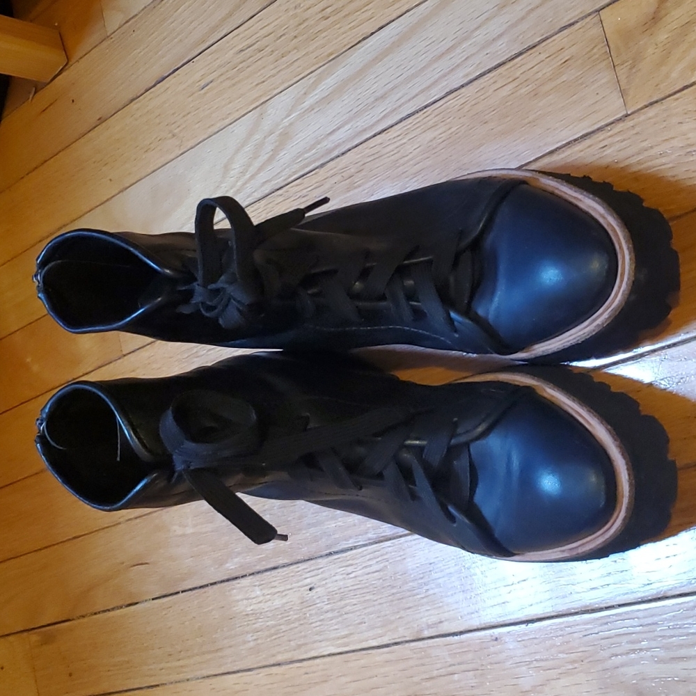 All Black Flatform Camper Boots 3T